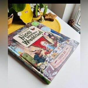 Alice’s Adventures in Wonderland – Rare Pop-Up Hardcover Book | Harriet Castor